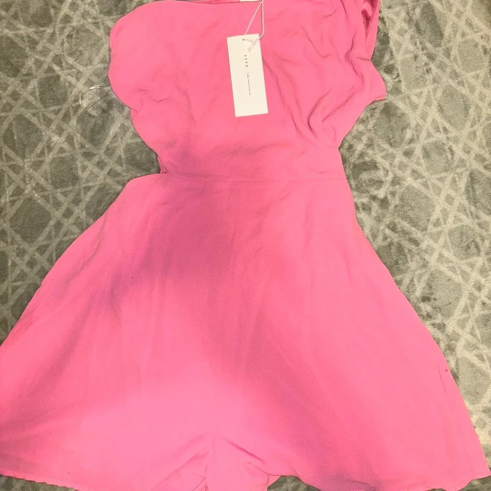 Lush Pink Romper - Picture 3 of 4